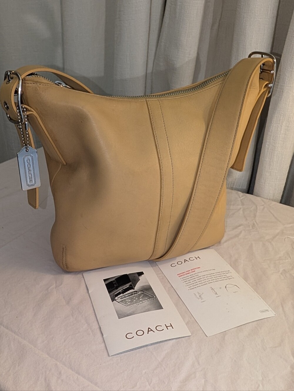 Vintage Coach Slim Duffle Sac (9326) in Camel